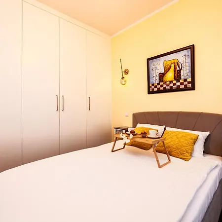 Wyspa Slodowa - Location, Tram&park Nearby - By Rentujemy Apartment *