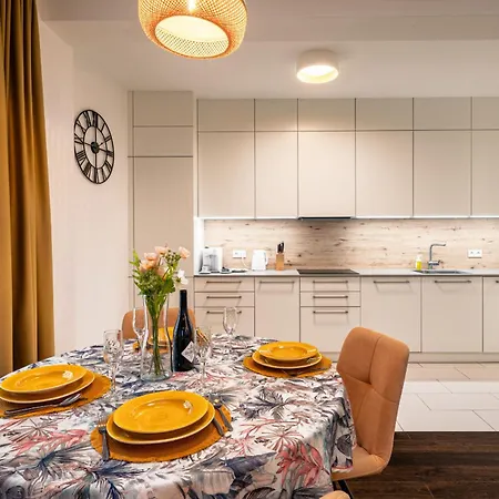 Wyspa Slodowa - Location, Tram&park Nearby - By Rentujemy Apartment *