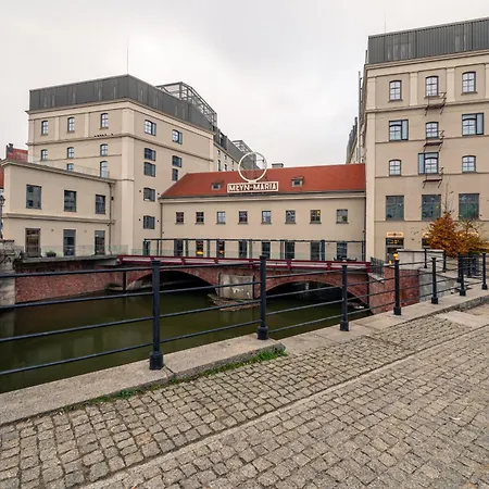 Apartment Wyspa Slodowa - Location, Tram&park Nearby - By Rentujemy Wroclaw